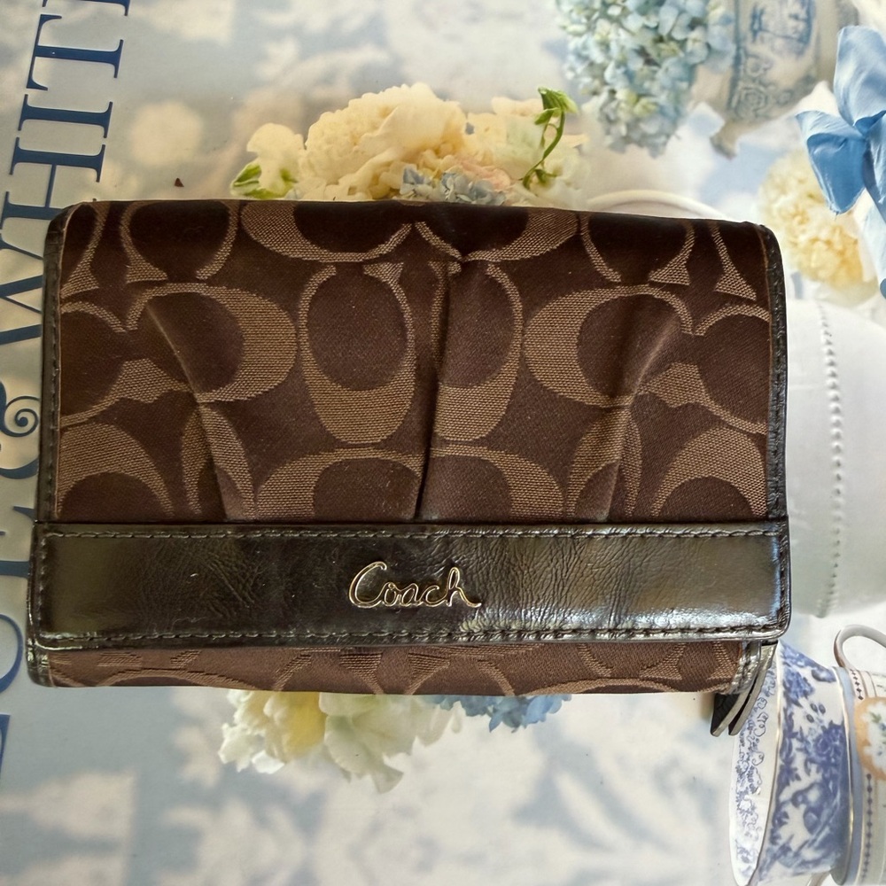 Coach Chocolate Brown Signature Wallet - Picture 2 of 7